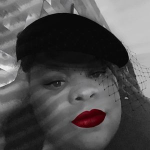 Meet your Posher, Briana